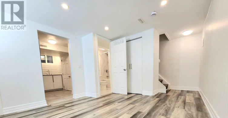 BSMT-764 Gorham Street, Newmarket, ON, L3Y 1L6 - 7