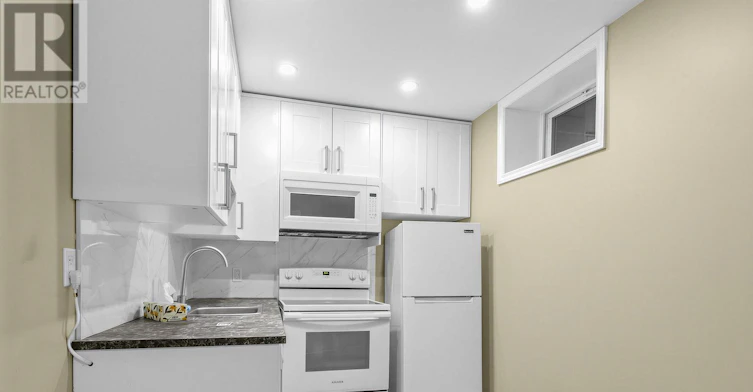 LOWER-133 Meadowvale Drive, Toronto, ON, M8Z 3K2 - 4