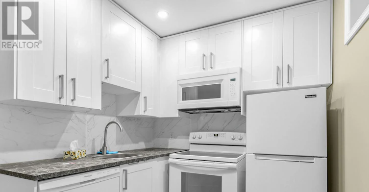 LOWER-133 Meadowvale Drive, Toronto, ON, M8Z 3K2 - 2