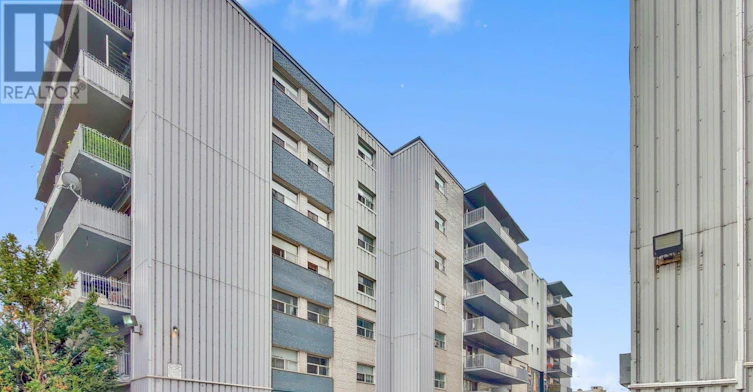 39-2 Superior Avenue, Toronto, ON, M8V 2M3