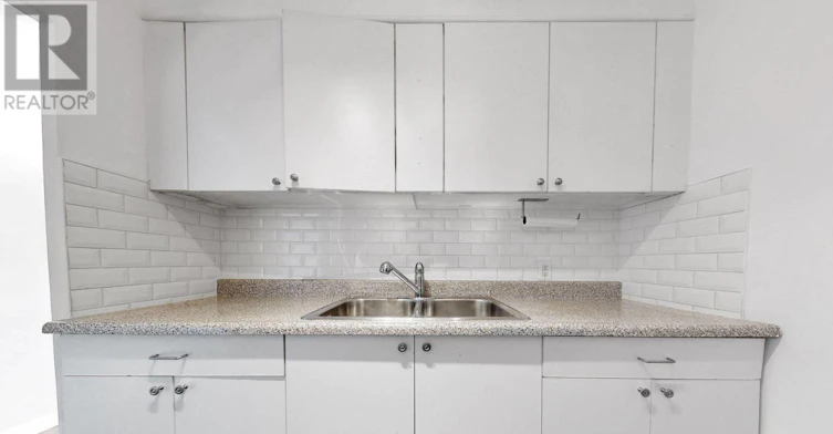 39-2 Superior Avenue, Toronto, ON, M8V 2M3 - 4