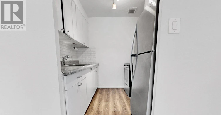 39-2 Superior Avenue, Toronto, ON, M8V 2M3 - 3