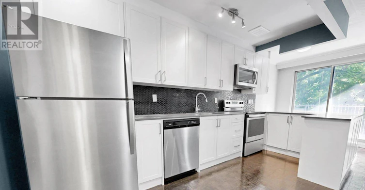 30-4 Superior Avenue, Toronto, ON, M8V 2M4 - 3