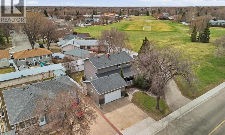 404 Dalgliesh Drive