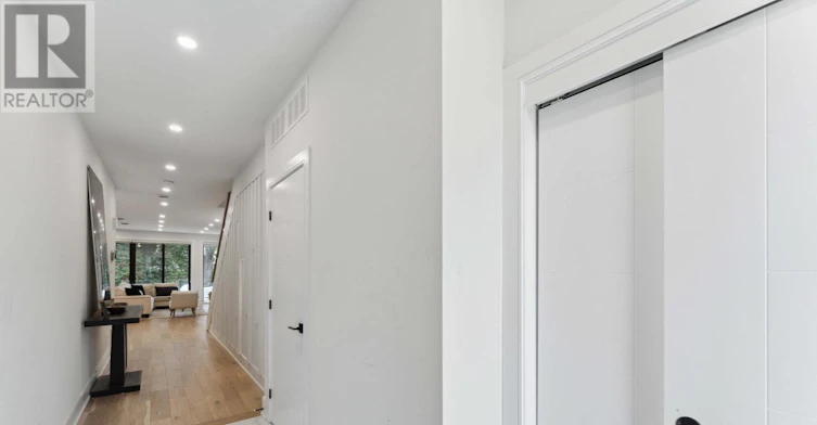 187 Carleton Avenue, Ottawa, ON, K1Y 0J5 - 3