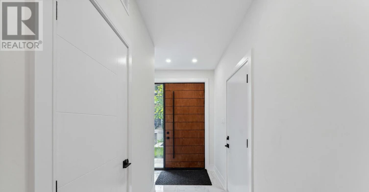 187 Carleton Avenue, Ottawa, ON, K1Y 0J5 - 4
