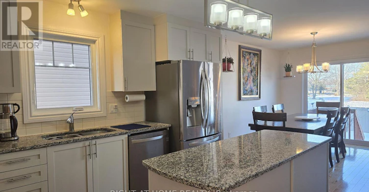 330 Twilight Avenue, Russell, ON, K4R 0E3 - 10
