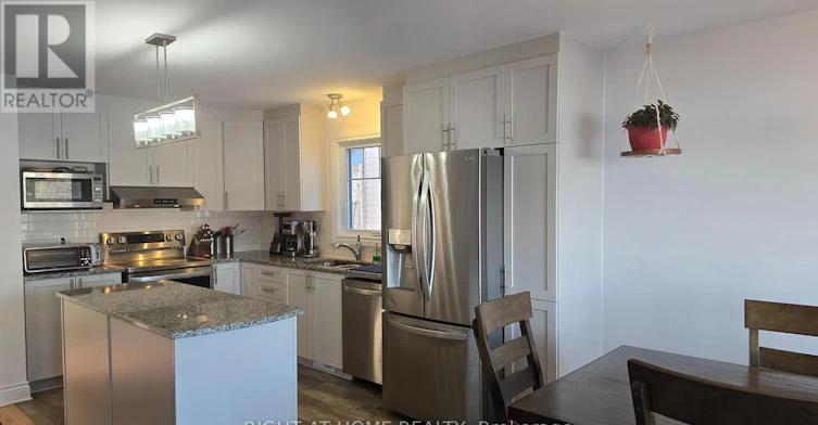 330 Twilight Avenue, Russell, ON, K4R 0E3 - 11