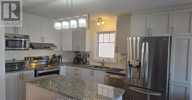 330 Twilight Avenue, Russell, ON, K4R 0E3 - 9