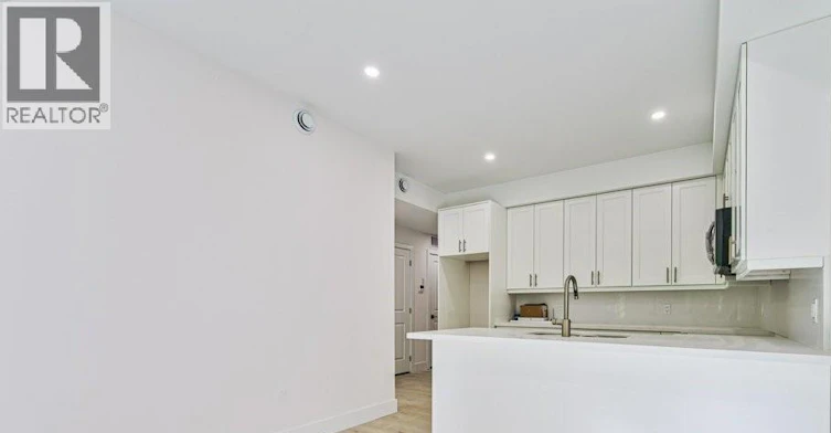 1-66 Gage Avenue, Kitchener, ON, N2G 2E2 - 2