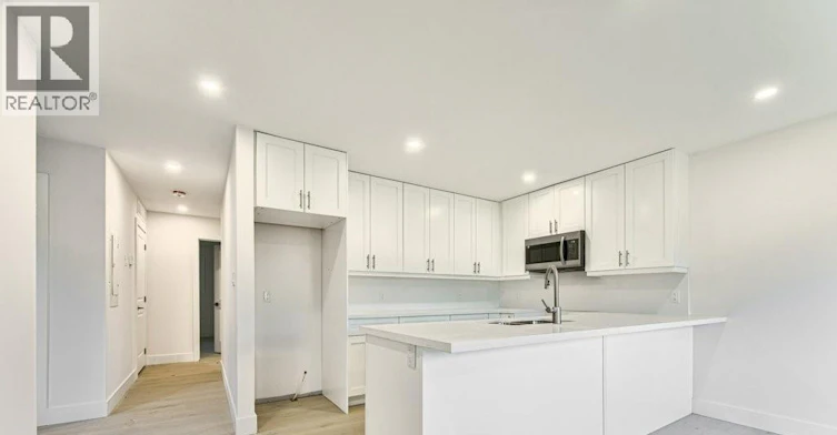 2-64 Gage Avenue, Kitchener, ON, N2G 2E2 - 2