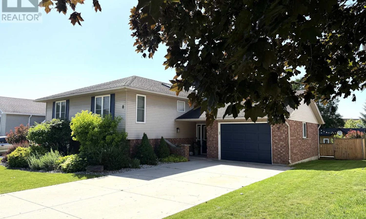 8 River Road WEST