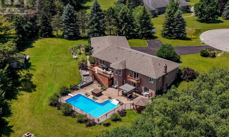 3211 Charbrook Crescent
