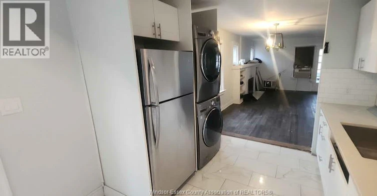UPPER-2292 Dougall Avenue, Windsor, ON, N8X 1S8 - 2