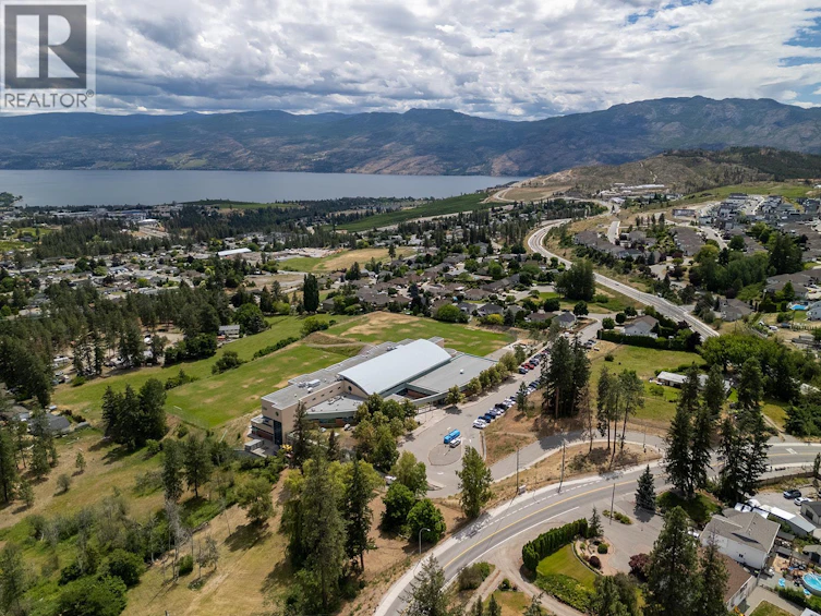 3374 Mcmillan Road, West Kelowna, BC, V4T 1H1 - 40