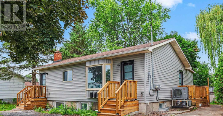 3-1936 Belcourt Boulevard, Ottawa, ON, K1C 1M5 - 2