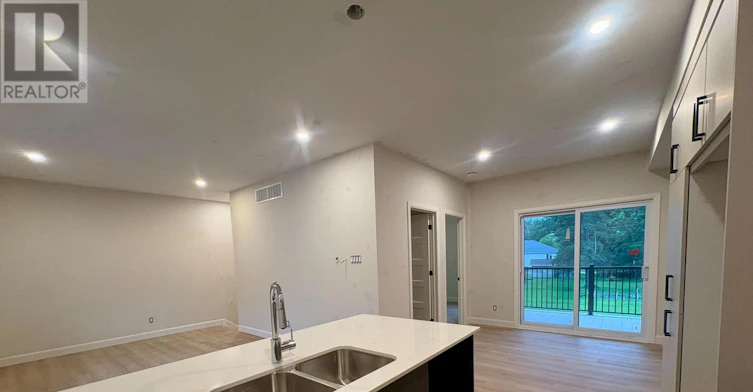 3-1089 Notre Dame Street, Russell, ON, K0A 1W0 - 8