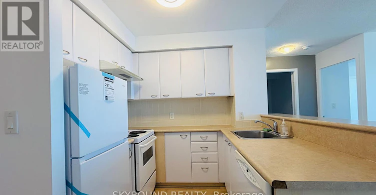 1702-38 Lee Centre Drive, Toronto, ON, M1H 3J7 - 10