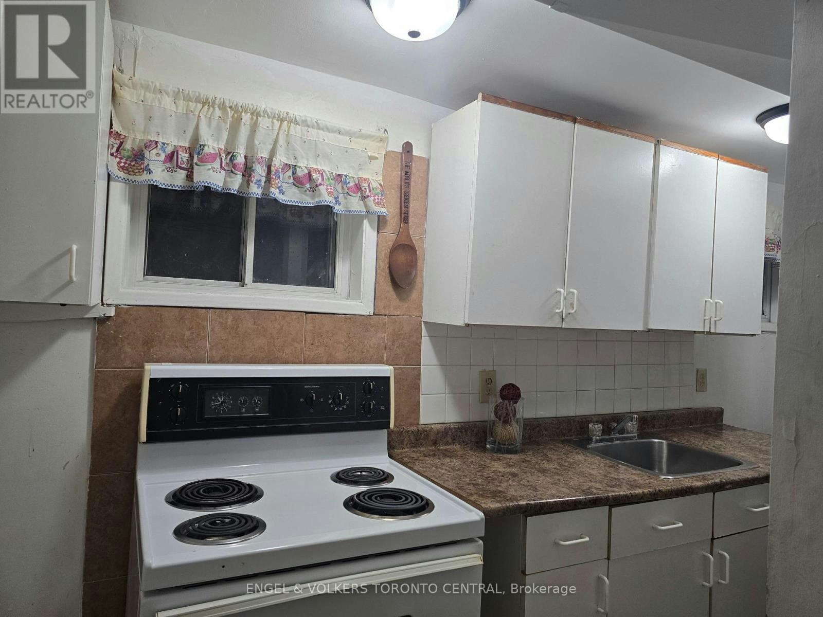 BSMT-9 Shademaster Court, Toronto, ON, M1B 1Y5 - 11