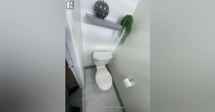 205-895 Kennedy Road, Toronto, ON, M1K 2E9 - 4