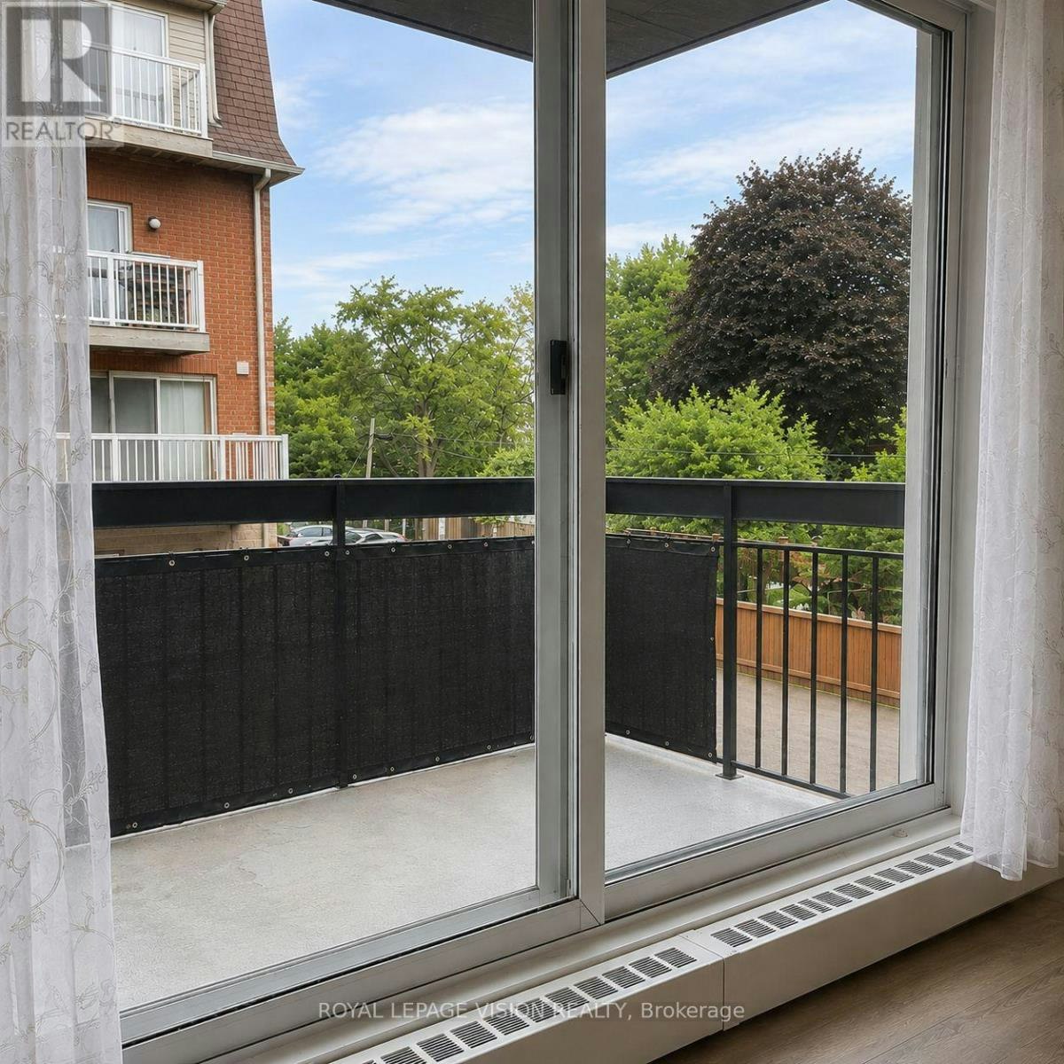 205-895 Kennedy Road, Toronto, ON, M1K 2E9 - 5