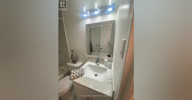 205-895 Kennedy Road, Toronto, ON, M1K 2E9 - 8