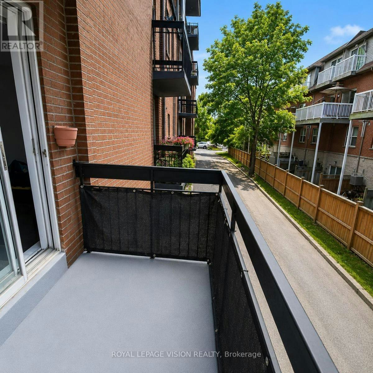 205-895 Kennedy Road, Toronto, ON, M1K 2E9 - 10