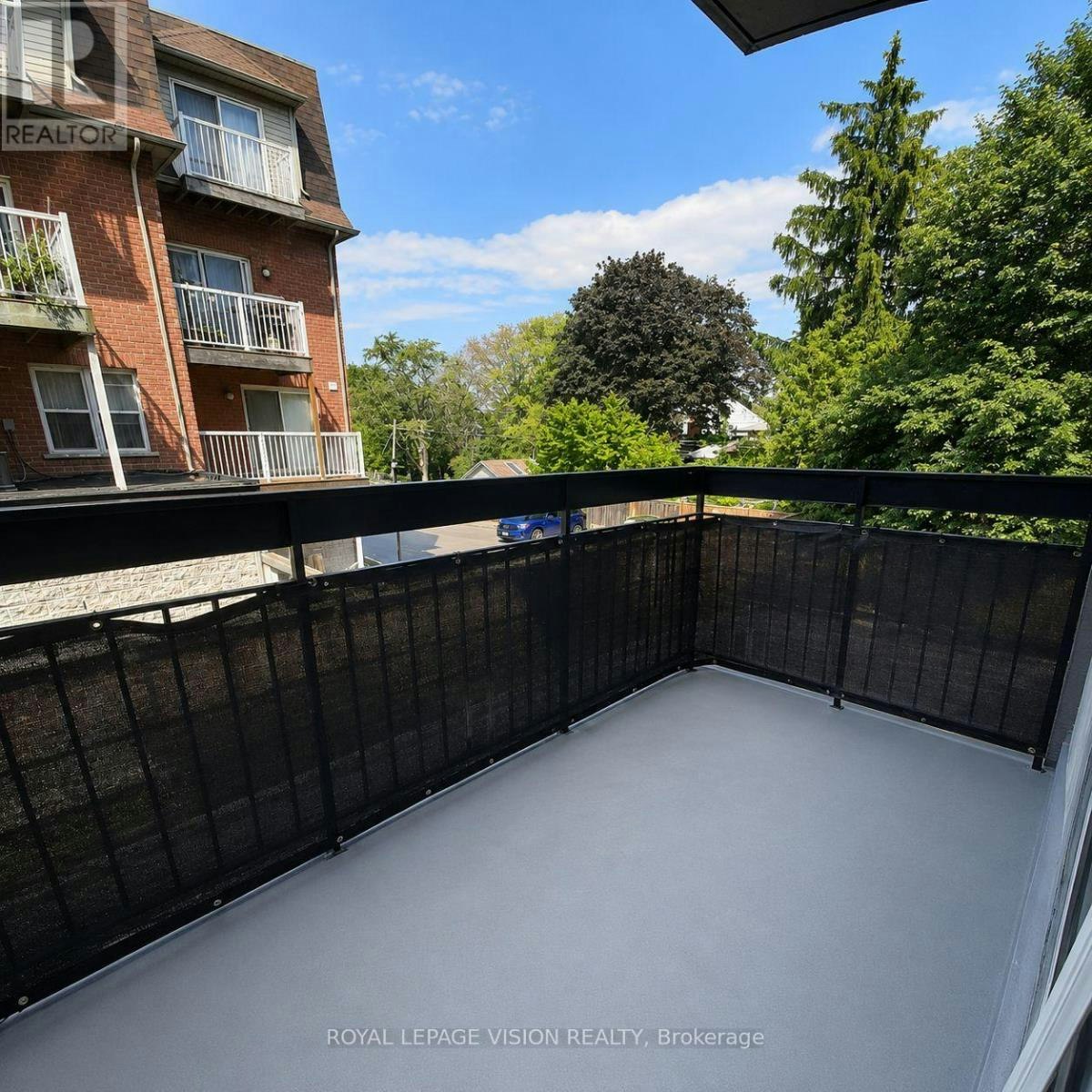 205-895 Kennedy Road, Toronto, ON, M1K 2E9 - 9