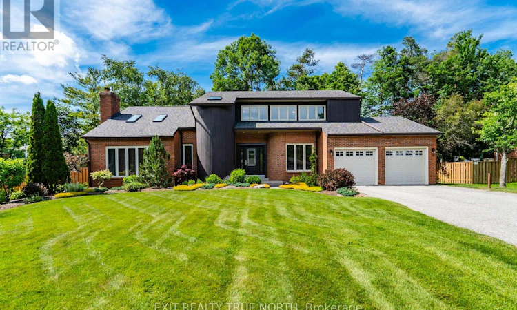 14 Rosewood Avenue