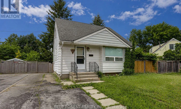 371 Flanders Row