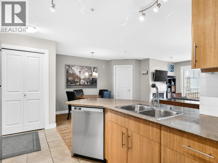 301-12020 207a Street, Maple Ridge, BC, V2X 8V2 - 4