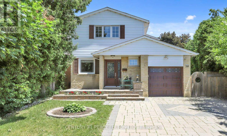 158 Holm Crescent