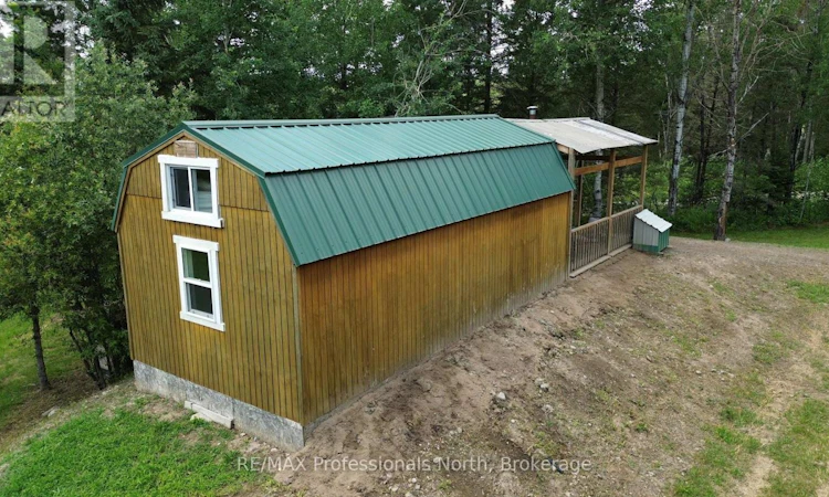 737 Hill And Gully Road