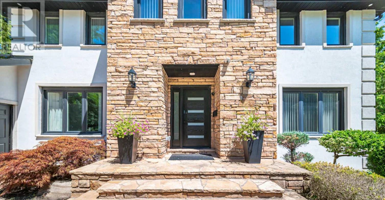 1298 Bunsden Avenue, Mississauga, ON, L5H 3T9 - 3