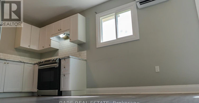 3-7 Plazaway Street, Welland, ON, L3C 4J6 - 4