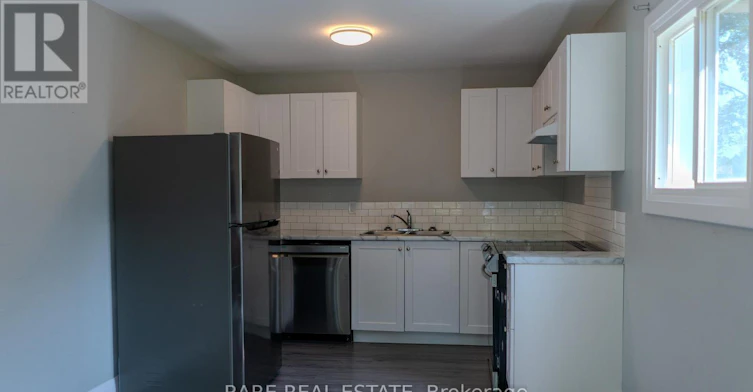 3-7 Plazaway Street, Welland, ON, L3C 4J6 - 6