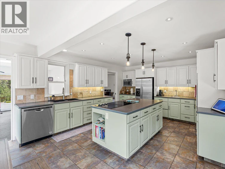 4619 Gordon Drive, Kelowna, BC, V1W 1T5 - 14
