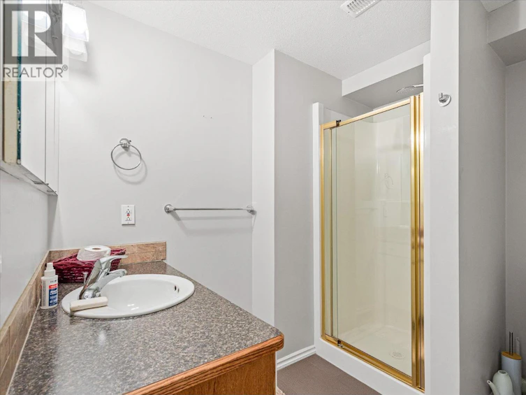 4619 Gordon Drive, Kelowna, BC, V1W 1T5 - 43
