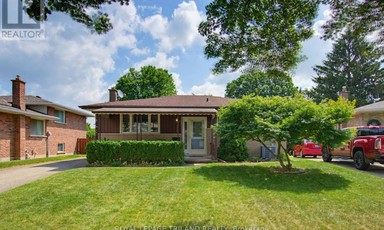 115 Champlain Crescent