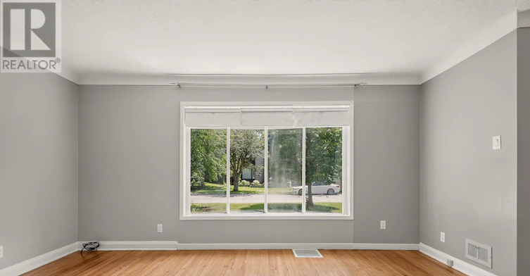 427 Pleasant Park Road, Ottawa, ON, K1H 5M9 - 11