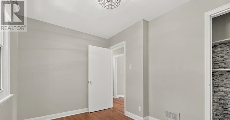 427 Pleasant Park Road, Ottawa, ON, K1H 5M9 - 27