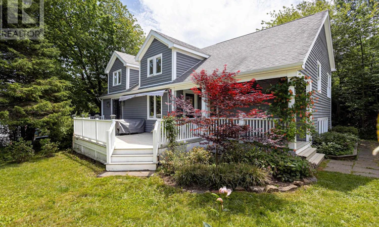 2 Fenwood Road
