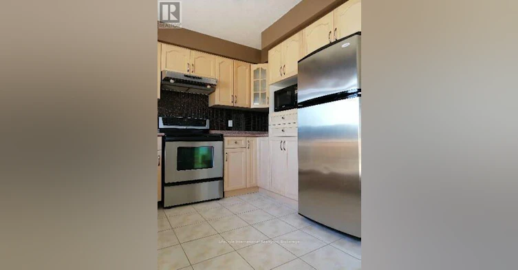 MAIN-22 Clairfields Drive W, Guelph, ON, N1G 5H5 - 5