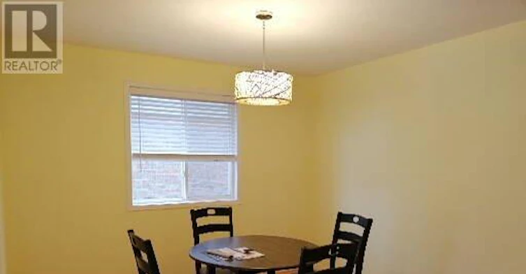 MAIN-22 Clairfields Drive W, Guelph, ON, N1G 5H5 - 9