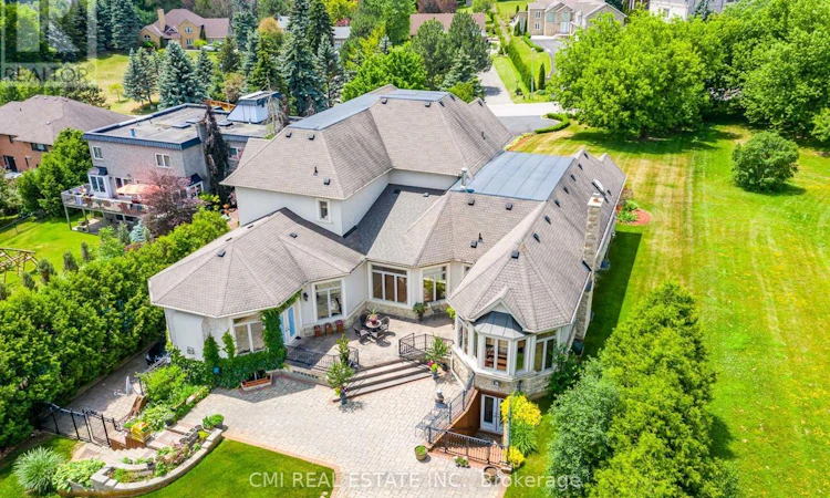 776 Woodland Acres Crescent