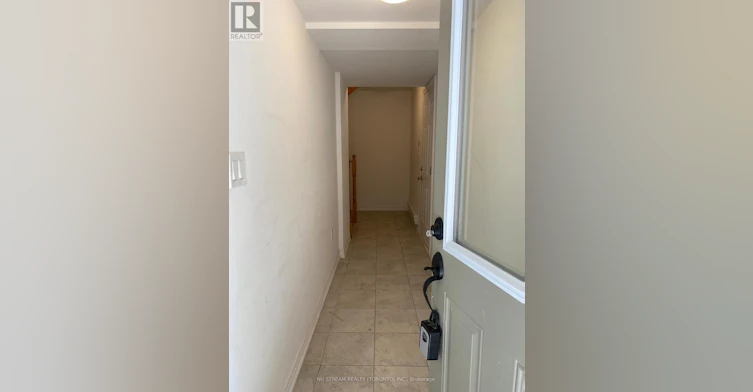 3-9 Hay Lane, Barrie, ON, L9J 0C2 - 3