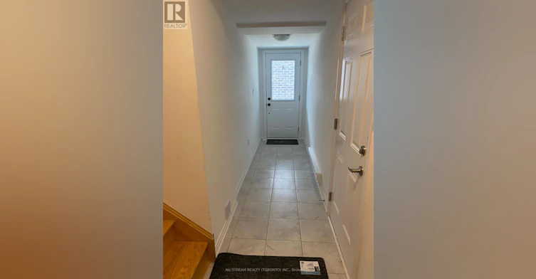 4-9 Hay Lane, Barrie, ON, L9J 0T5 - 3