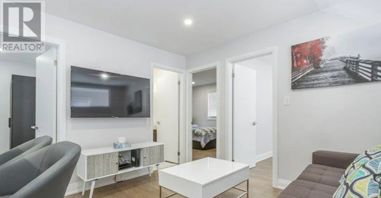 170 Emerson Street, Hamilton, ON, L8S 2Y2 - 9