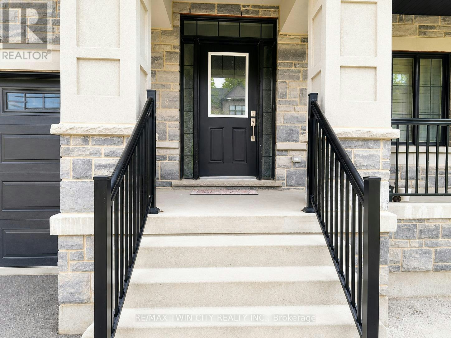 514 Bridgemill Crescent, Kitchener, ON, N2A 0A3 - 2