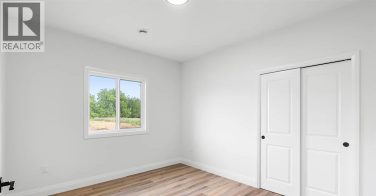 A (UPPER-154 Mclellan Avenue, Amherstburg, ON, N9V 0H1 - 24